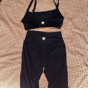 Aritzia Golden butter cheeky high rise legging